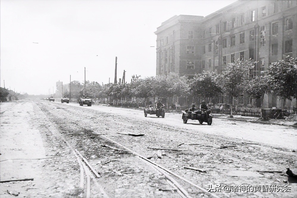 七月飞火-100张珍贵图片中的1942年沃罗涅日血战今与昔（上）