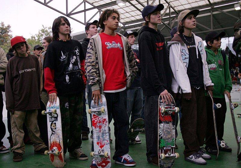 坏孩子跑步,坏孩子高空跑步