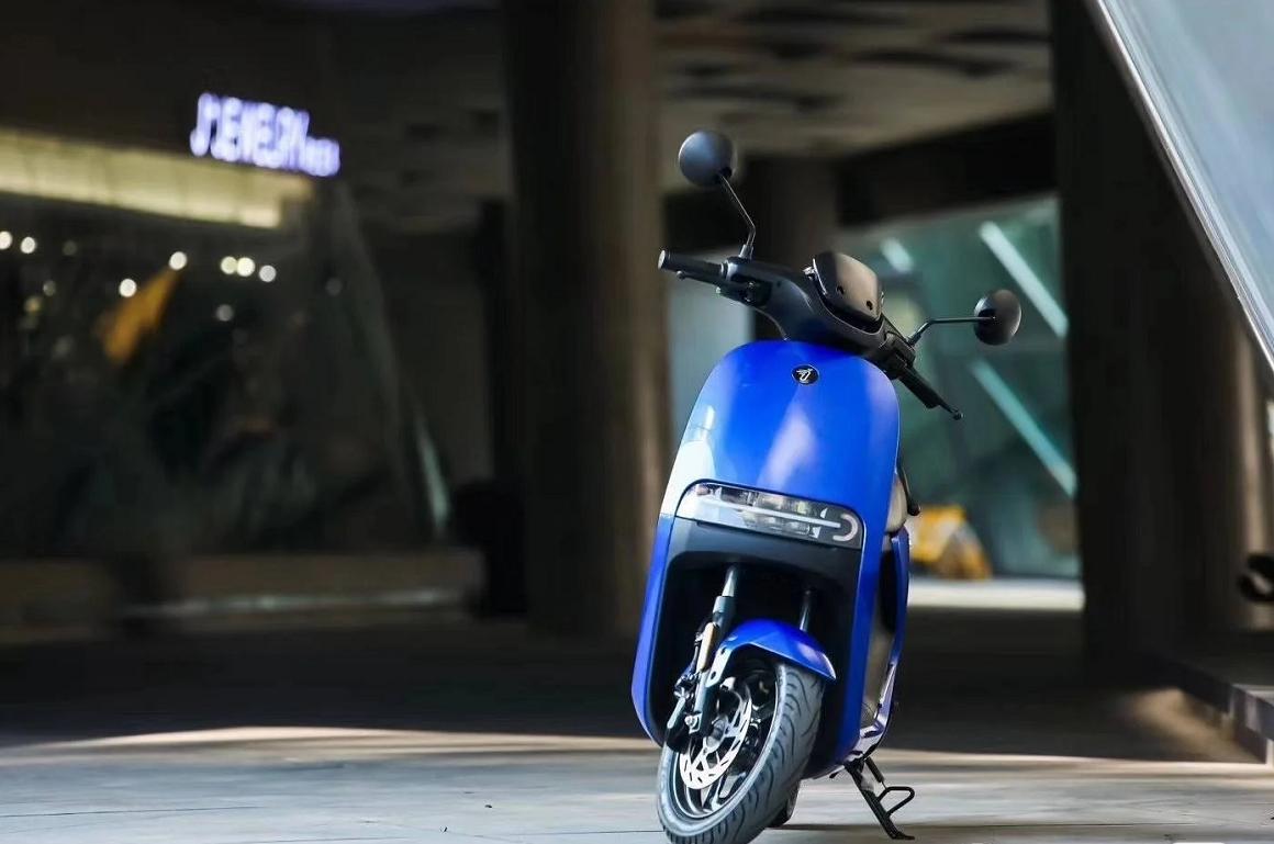 小牛对比九号电动车哪个性价比高,小牛跟九号谁更出名