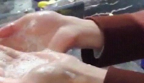 油烟机顽固油污渍怎么清除,油烟机重度油污清洗小妙招