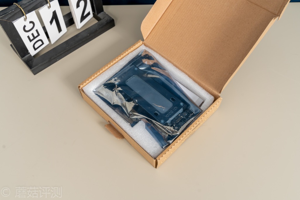 极速插拔，解锁更多使用姿势、ICYDock硬盘抽取盒PCI转M2评测