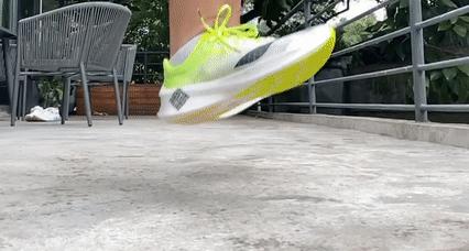 李宁飞电跑鞋的区别,李宁跑鞋飞电3cvs赤兔6pro