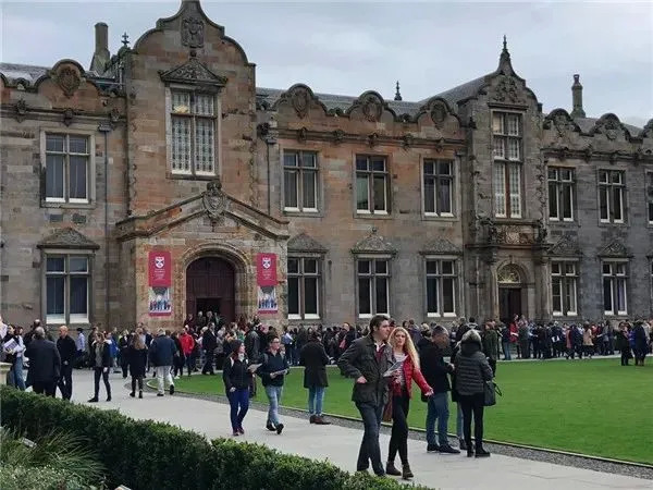 世界名校录丨苏格兰最古老的一所公立大学—圣安德鲁斯大学