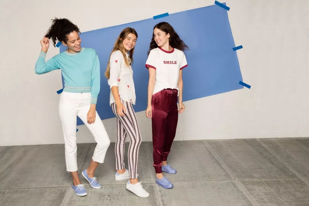 vans帆布鞋跟匡威哪个好,匡威和vans帆布鞋哪个品牌好穿