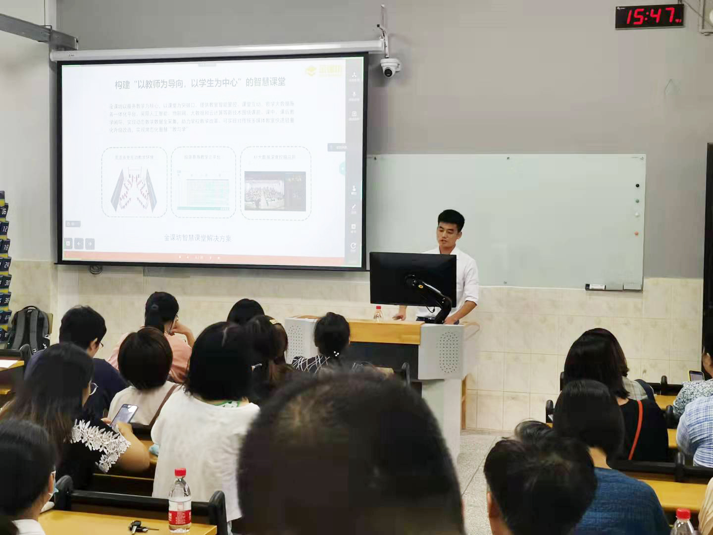 南通科技职业学院教学设施,南通科技职业学院直播实训基地