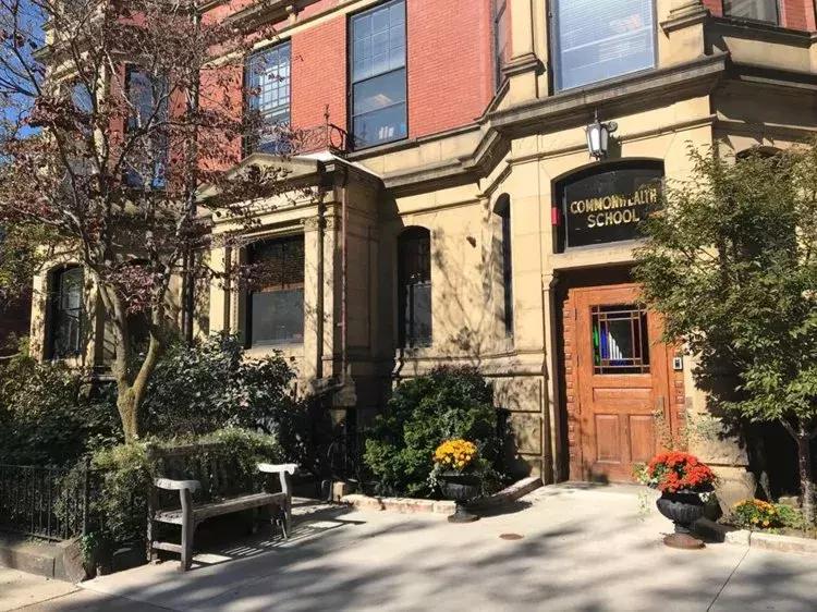 美国学费最贵的50所私立高中！学费30万/年起…