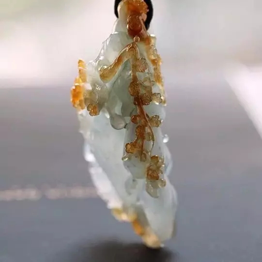 翡翠也会掉段吗,翡翠能治病吗