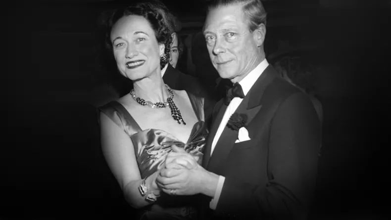 温莎公爵夫人珠宝归谁,温莎公爵夫人珠宝收藏