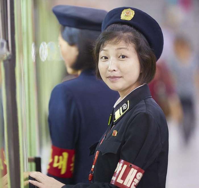 朝鲜女生长相特点,朝鲜女孩的模样