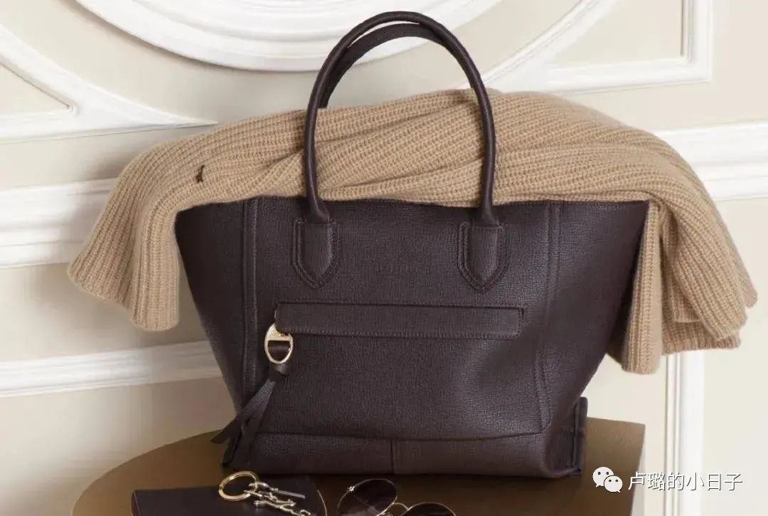 最有权势的德国总理天天背的千元包，这个法国的品牌到底多好用