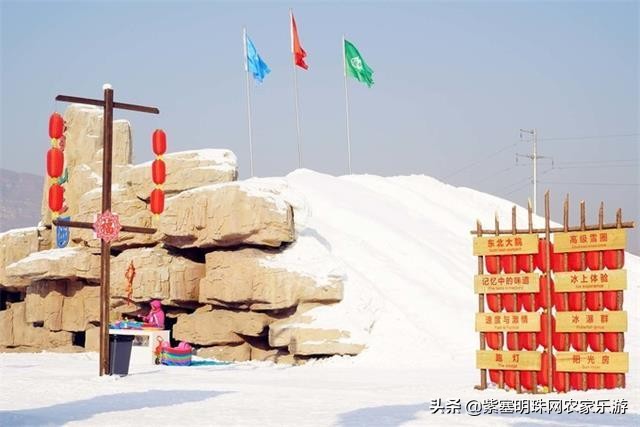 全靠8根钢柱支撑的玻璃栈道你敢挑战吗？保定狼牙山泽疆公寓酒店