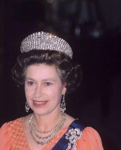 十亿钻石被盗真相,俄罗斯钻石矿坑储量