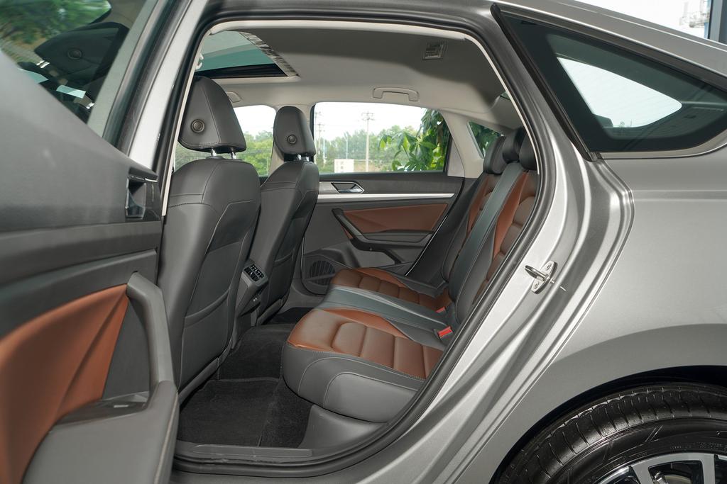 销量又稳了静态体验新款大众朗逸,大众2018款朗逸优劣势