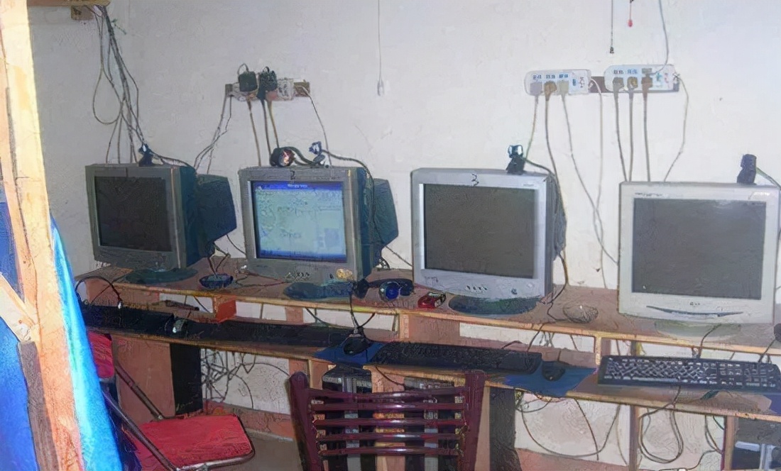 网吧还有钱没用完网吧倒闭了咋办,为什么很多网吧都倒闭了