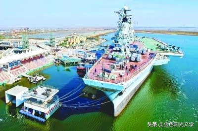 航空母舰的进化史,海上巨无霸游轮风景视频