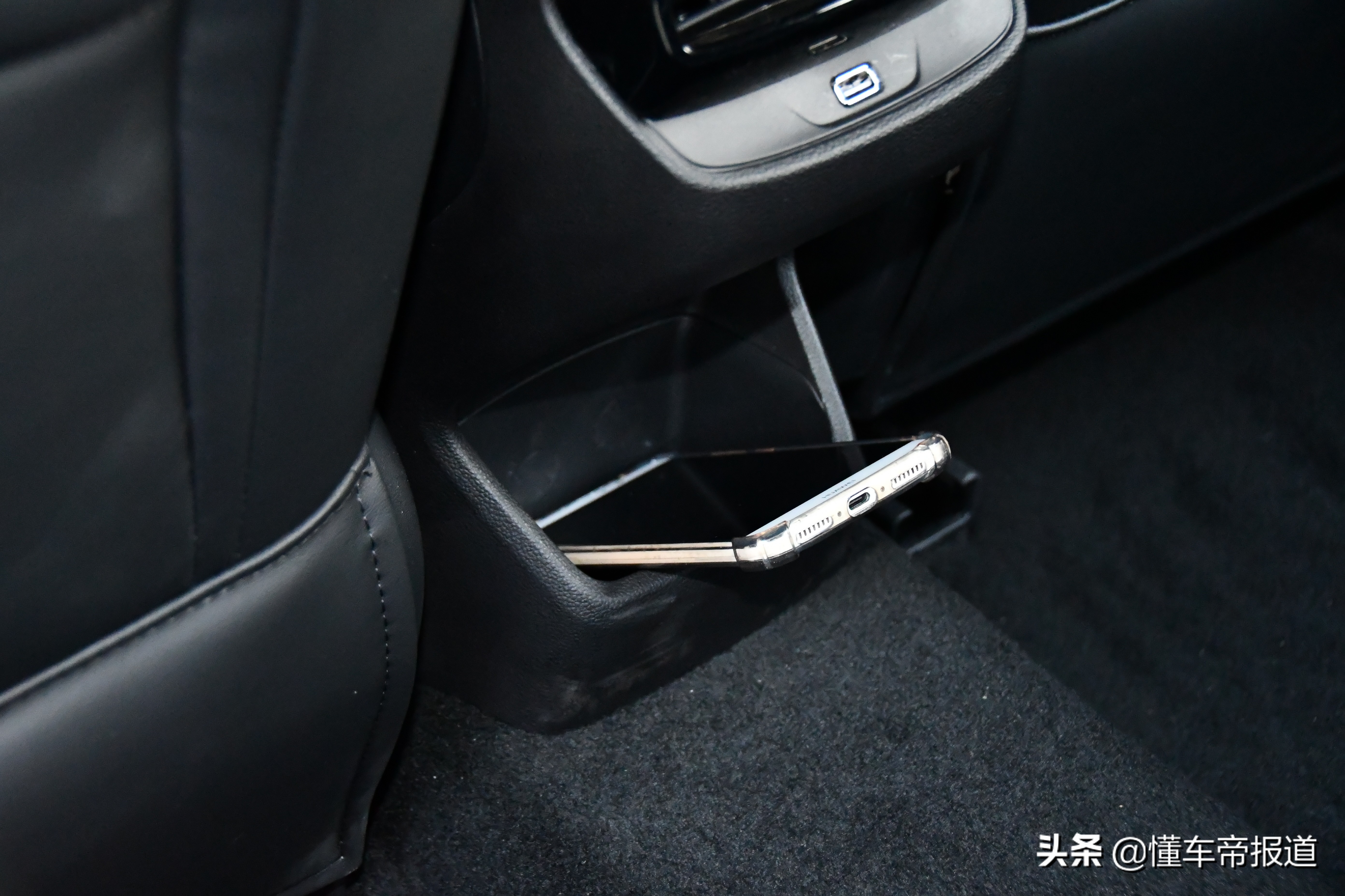 新名爵mg5红色,全新名爵mg5来了