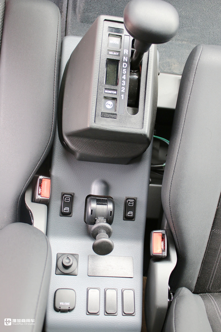 2018款奔驰大型顶级豪华房车,奔驰赛托斯6*6房车