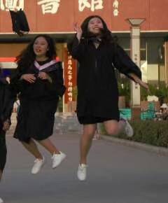 唯美毕业照变鬼片,鬼片飘飘碟仙毕业照