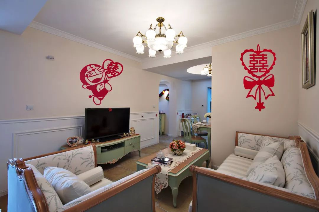 备婚男方贴喜字的讲究,备婚日常喜字拉花