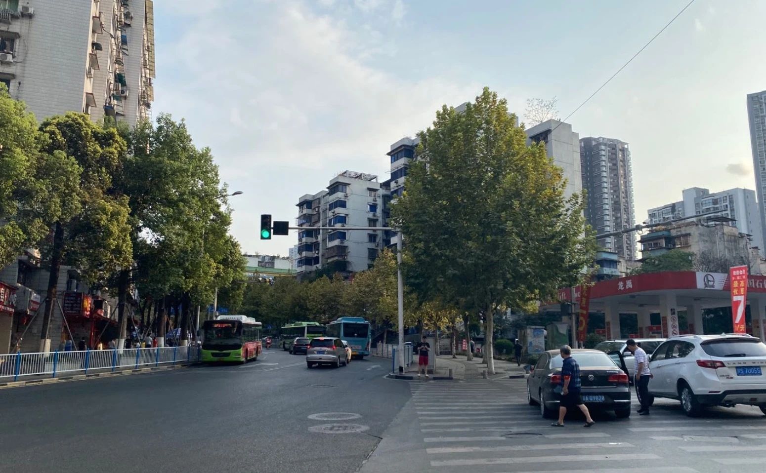 重庆南滨路最好的房子,重庆南滨路三大神盘惊现烂尾楼