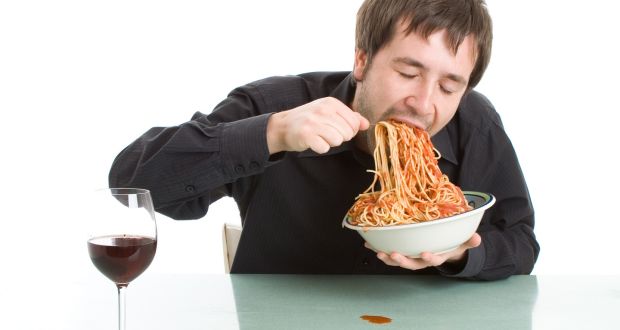 吃完饭肚子不舒服想吐怎么办,吃完饭出现腹胀怎么办