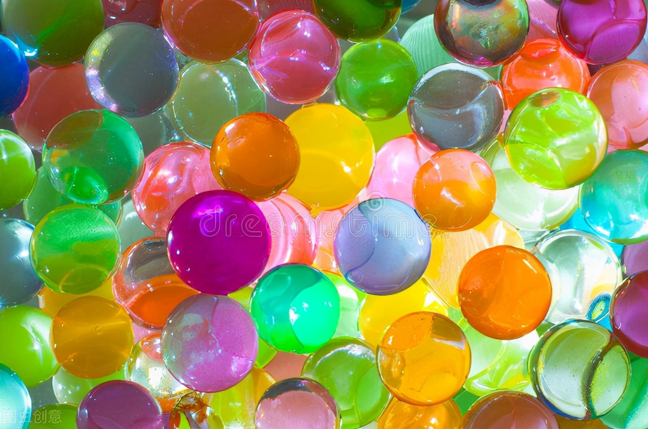 儿科医生总结的常见儿童“危险品”,磁力珠、热水袋、电话手表位列其中,你家小孩有这些物品吗?