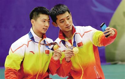 国乒王皓近照曝光娇妻美貌过人,男乒乓球运动员王皓