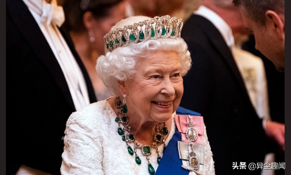 英国王室戴的珠宝,英国王室佩戴珠宝