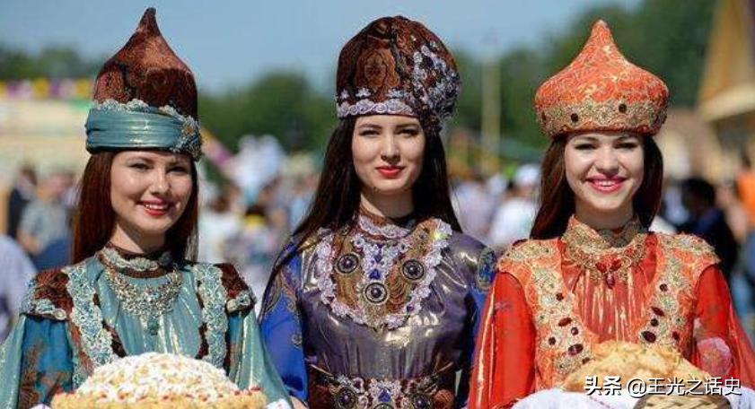 和德国纳粹不共戴天的俄罗斯，为什么有“光头纳粹”?