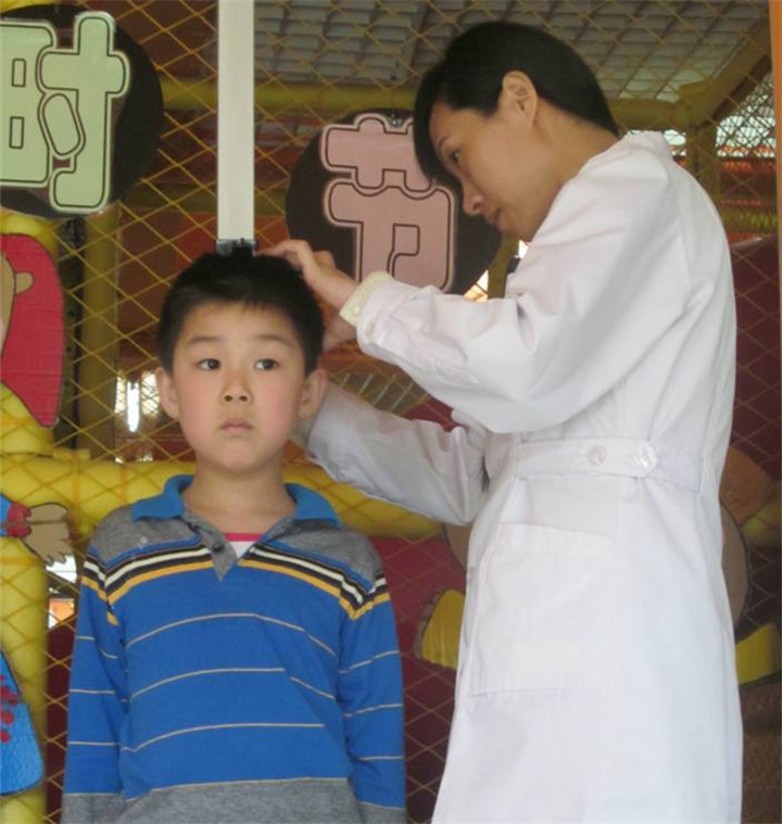 14岁男孩身高才155怎么办,14岁男孩160身高如何干预