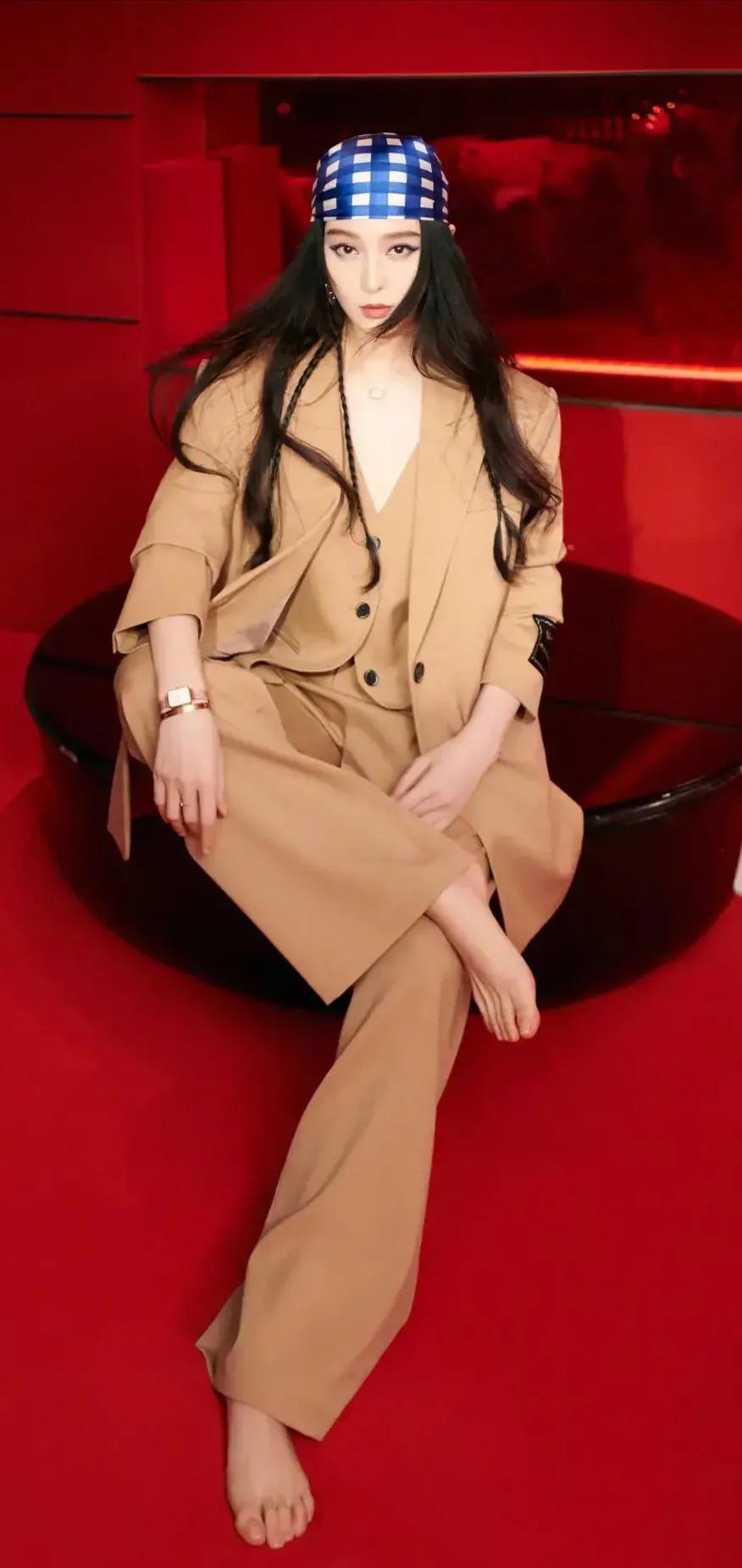 明星穿搭图片素材,明星新款服装图片大全