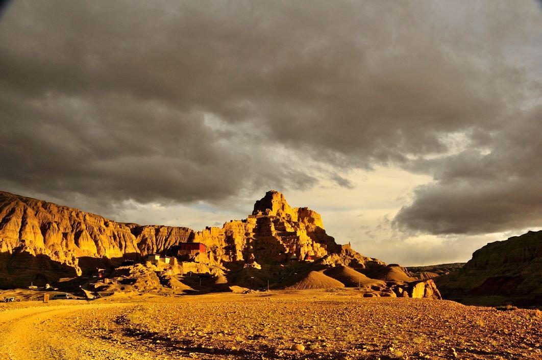 古格王朝猝然灭亡的内因与外因