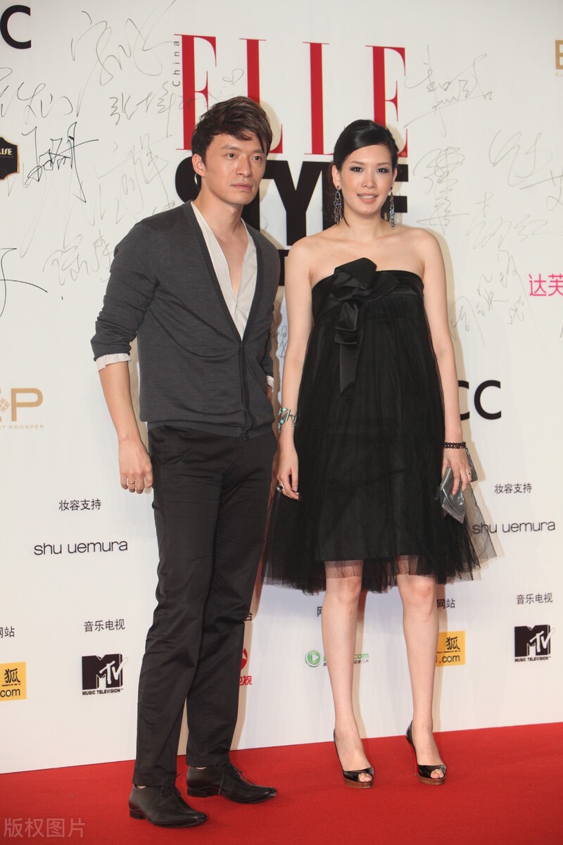 佟晨洁小沈龙,佟晨洁当爱已成往事