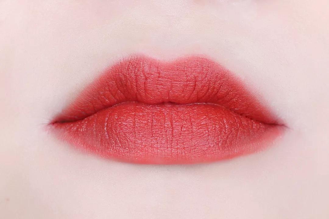 你的唇妆是什么,一分钟学会五种最热门唇妆