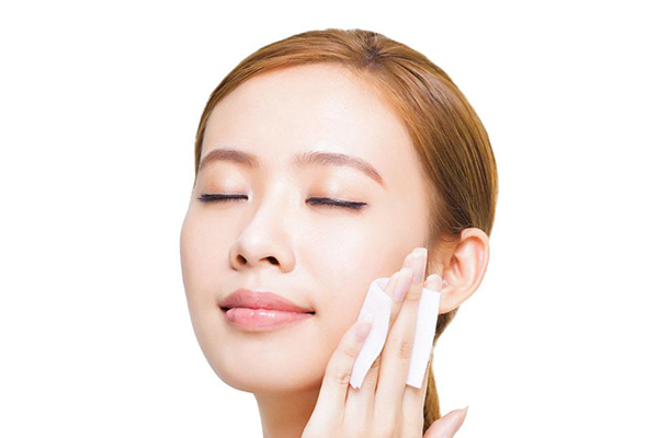 唇部去死皮淡化唇纹改变唇色深,唇色深怎么办四大技巧改善唇色深