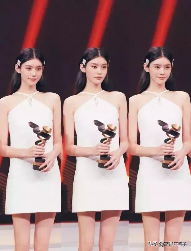 一周造型不重样,一周穿搭封面设计横屏