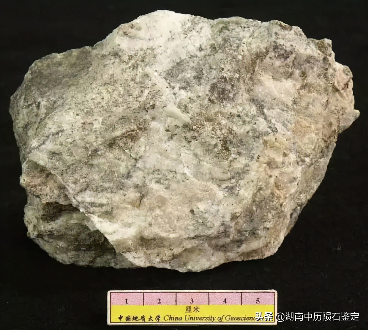 月球陨石与地球矿石的区别,月球陨石和矿石有什么区别