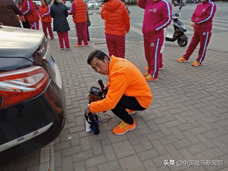 海州体育馆一路同行健步队,连云港微马海州健步队