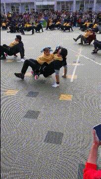 女朋友很漂亮但是有狐臭,女友有轻微狐臭怎么办啊