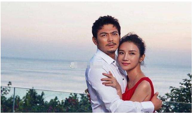 杨烁谈婚姻,杨烁签协议时的视频