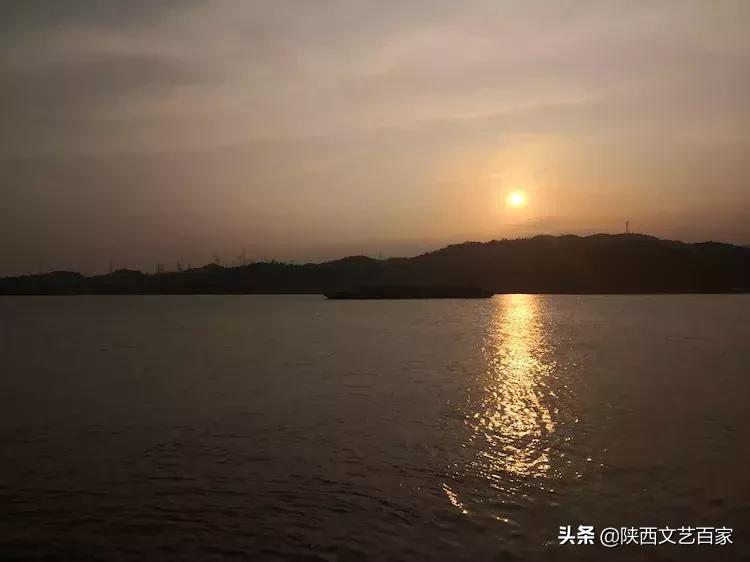 作家专栏:李爱霞散文《三峡人家》