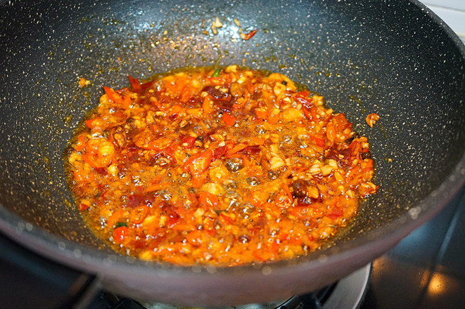 李子柒家月销95万的螺蛳粉，在家就能轻松搞定，好吃到流泪！