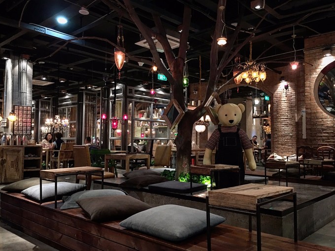 在工业气息下寻找小文艺，带你重新认识雾都重庆