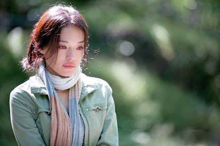 三金影后入围戛纳？无胸无臀无背景的周冬雨，到底打了谁的脸？