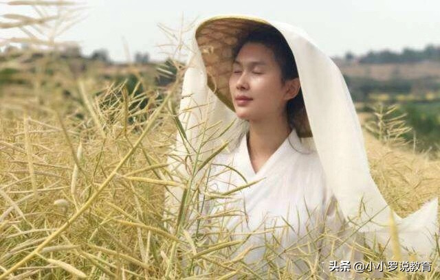 她被誉为中国最美女道士，名校毕业家境好，网友：出家真是太可惜