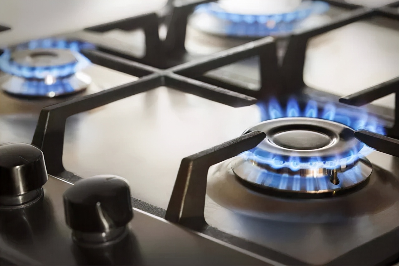 油锅着火别着急下一句,油锅起火别慌这几招都能用