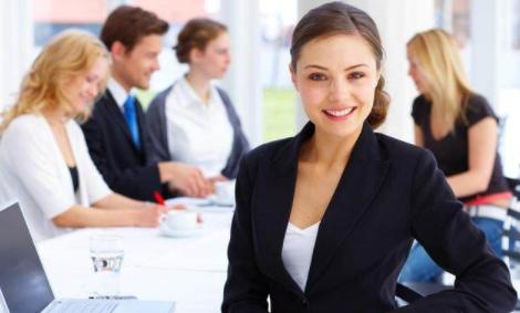 训斥女下属,严厉批评女下属