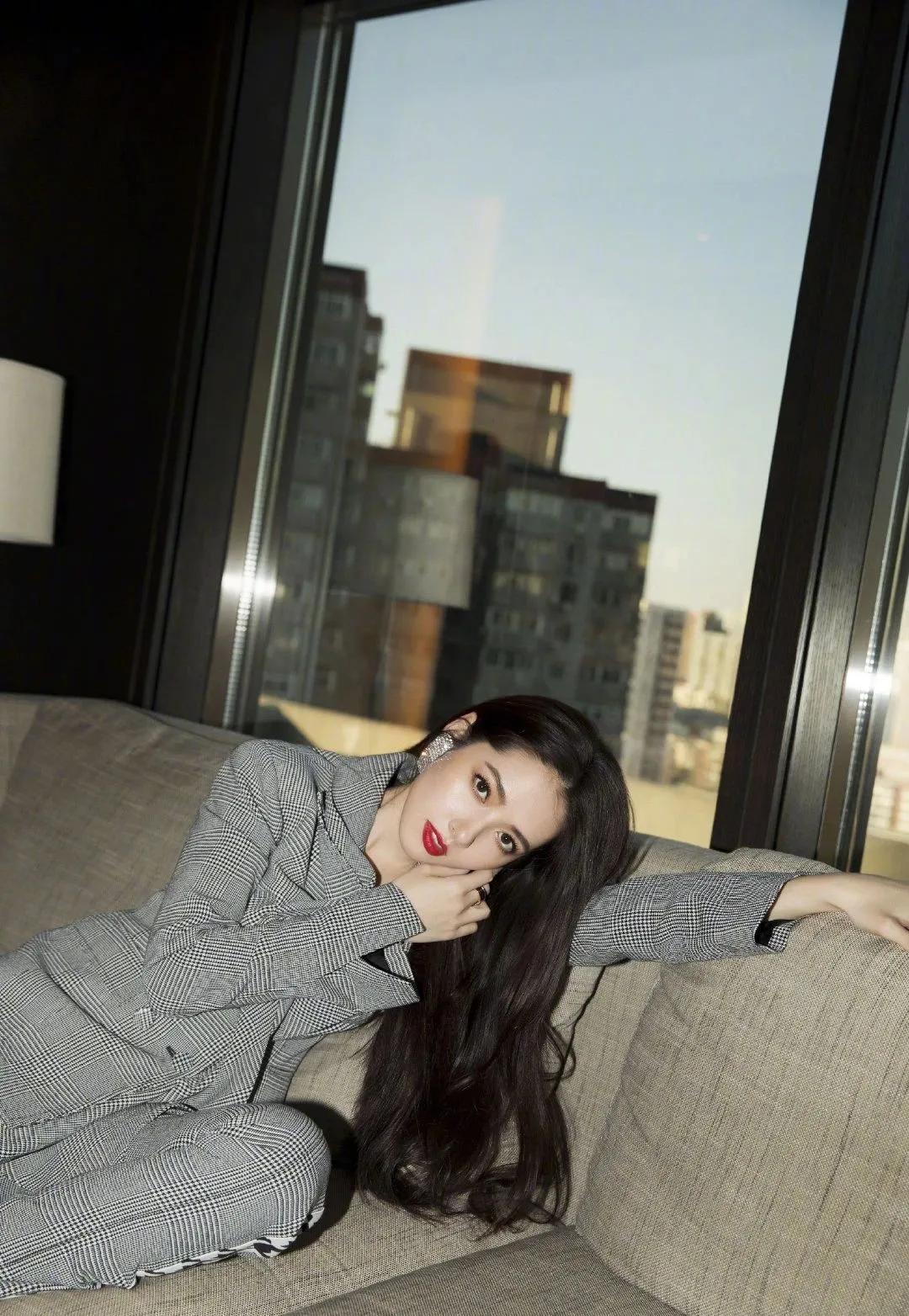 欧阳娜娜同款耳环怎么戴,欧阳娜娜耳环