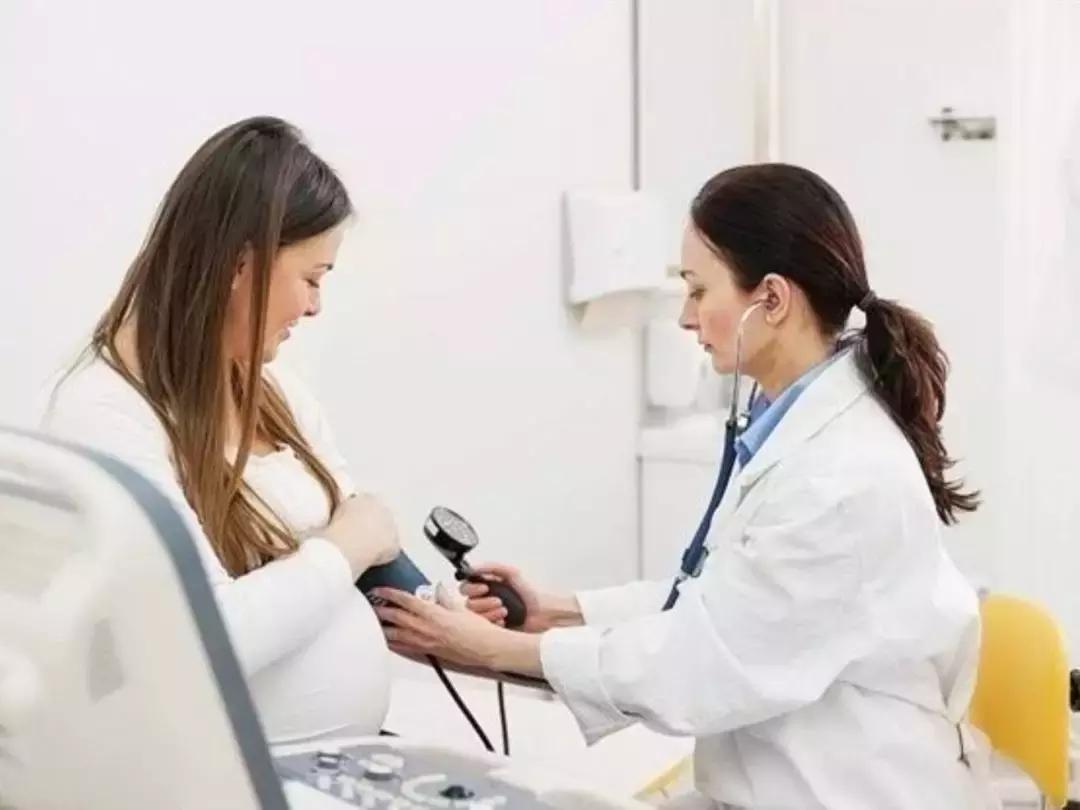 孕妈几个月开始肚皮会发痒,孕期妈妈全身瘙痒