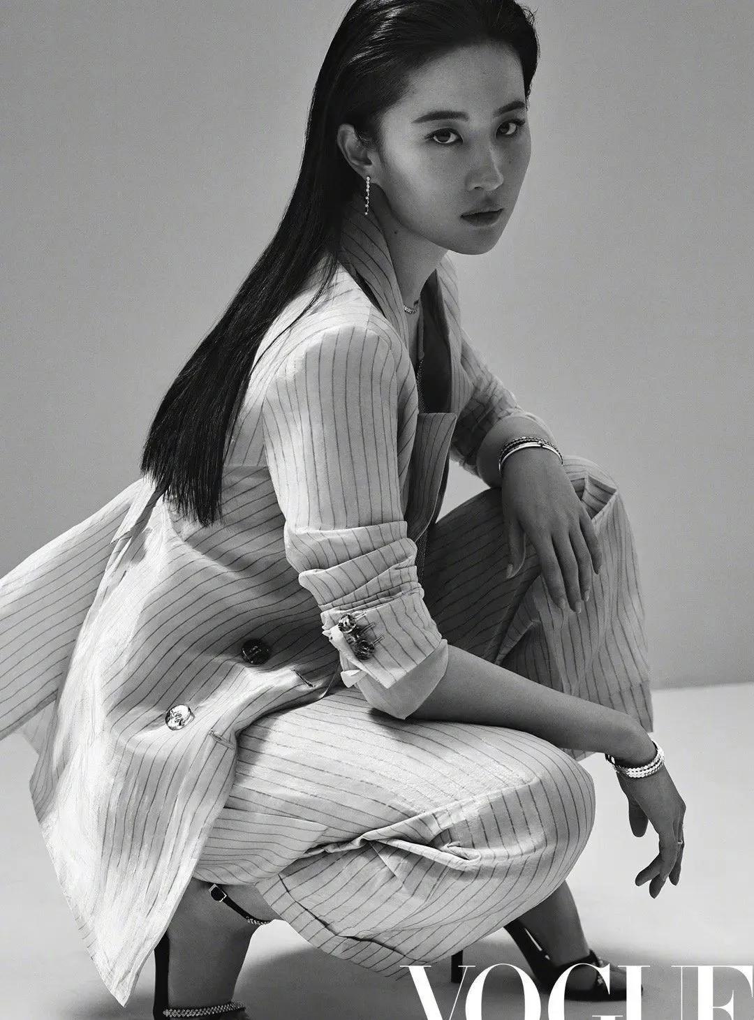 影视剧的女星持颜作“恶”，冷艳炫酷的“恶女风”它不香吗？